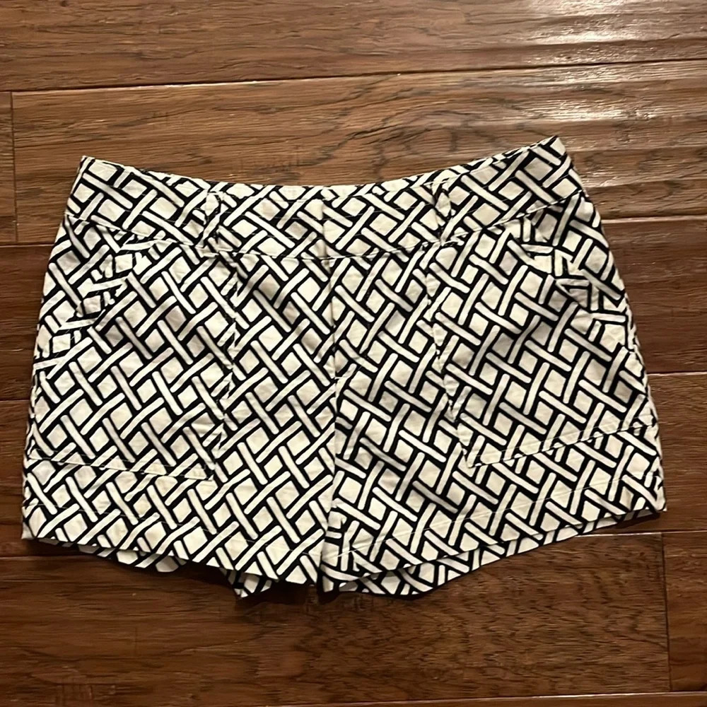 Banana Republic Blue and White 100% Cotton Shorts Size 6